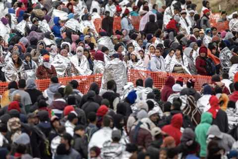 BREAKING: 8th Circuit Joins 5th Circuit, OVERTURNS Activist Judge — Upholds ICE’s Authority to..